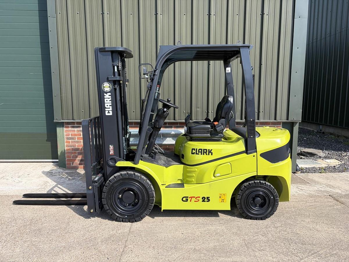 Used 2025 CLARK GTS25