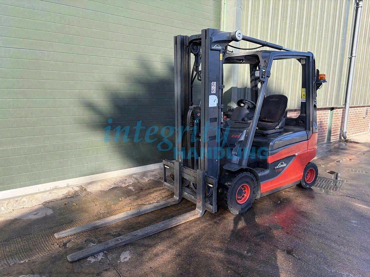Used 2015 LINDE E25-01