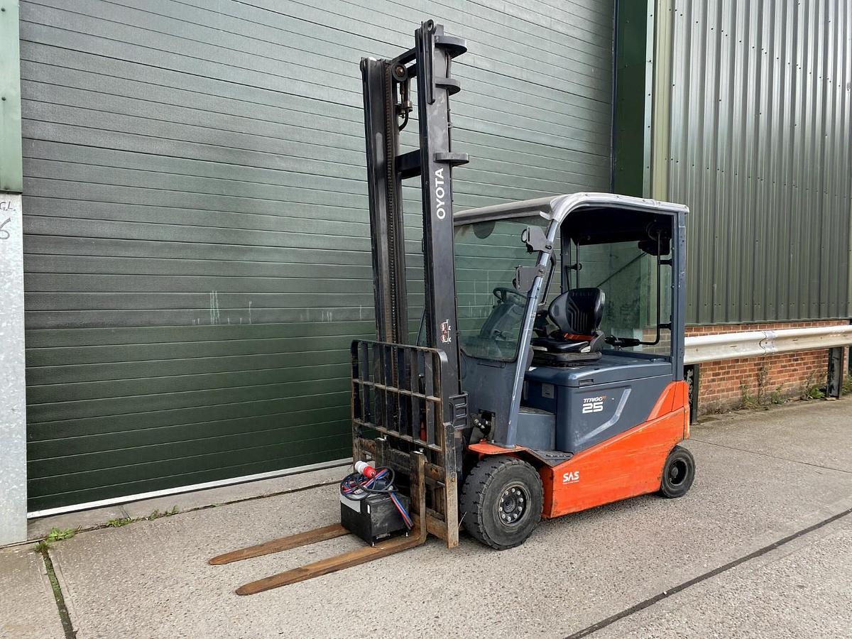 Used 2022 TOYOTA 8FBMT25