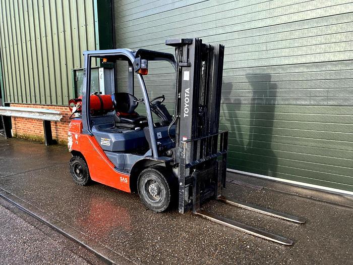 Used 2019 TOYOTA 8FGF25