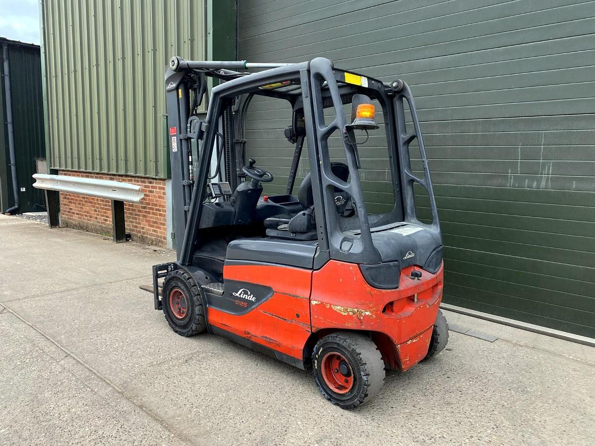 Used 2017 LINDE E25-01