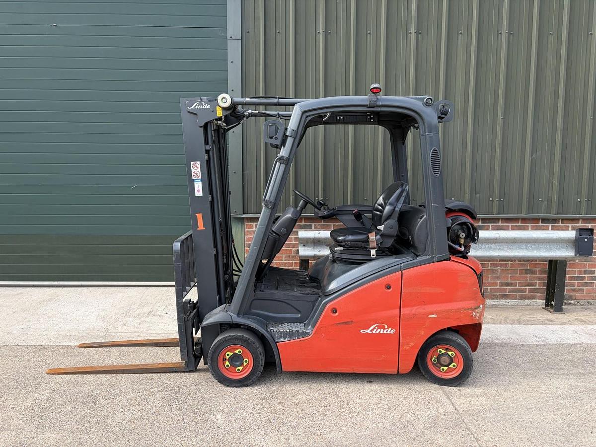Used 2014 LINDE H16T-01