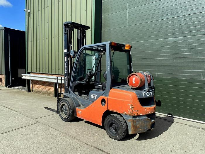 Used 2012 TOYOTA 8FGJF35