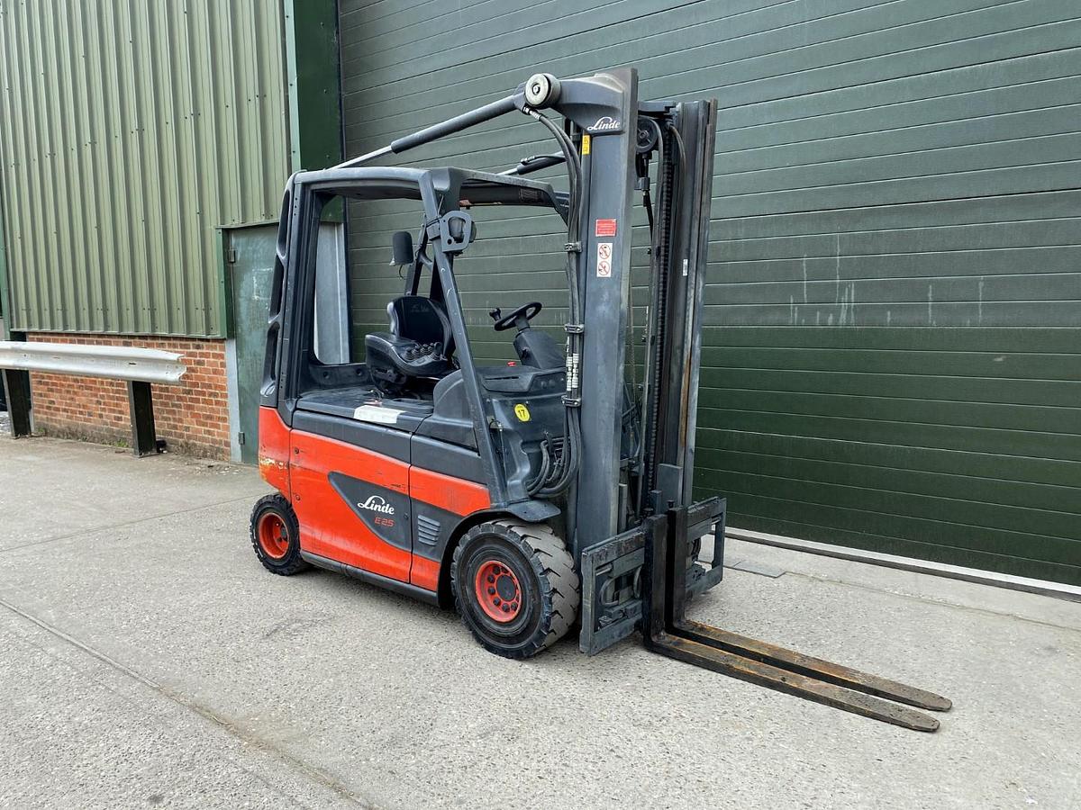 Used 2017 LINDE E25-01