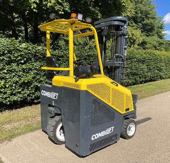 Used 2019 COMBILIFT CB3000LPG