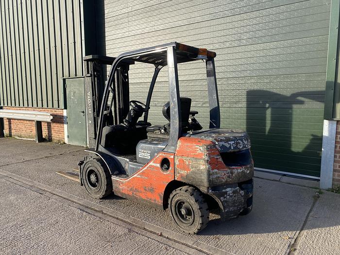 Used 2017 TOYOTA 02-8FDF25