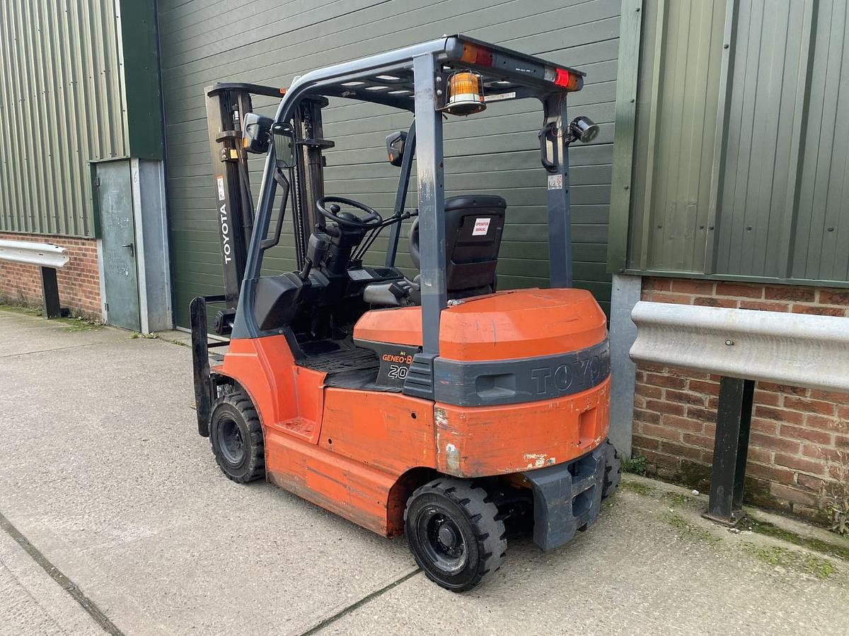 Used 2014 TOYOTA 7FBH20