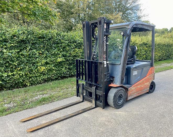 Used 2017 TOYOTA 8FBMT25