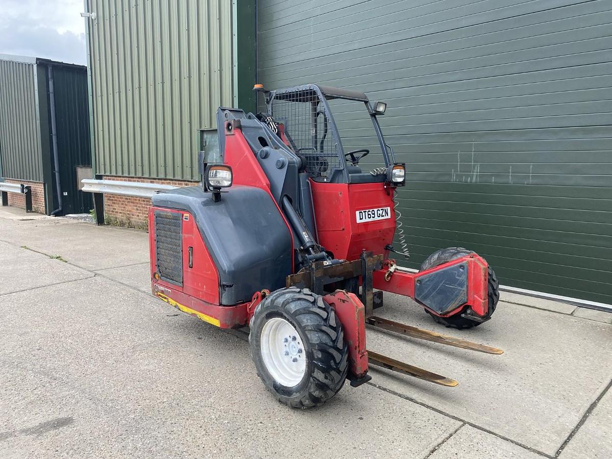 Used 2019 MOFFETT MOUNTY M10. 20.3