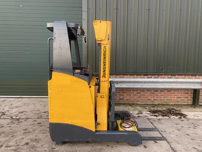 Used 2011 JUNGHEINRICH ETV112