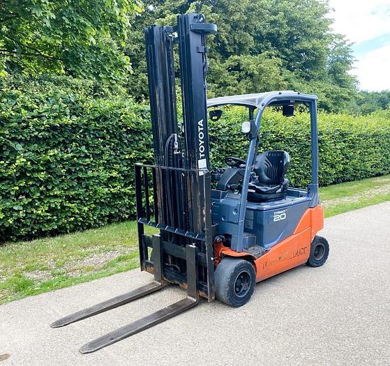 Used 2017 TOYOTA 8FBM20T