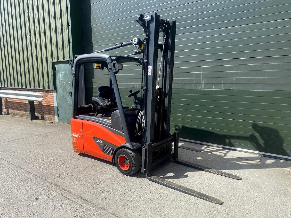 Used 2015 LINDE E18-02