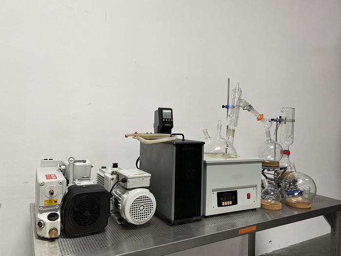 Used Summit Research Short Path Distillation System w/ Vacuum Pumps,Glassware, & More