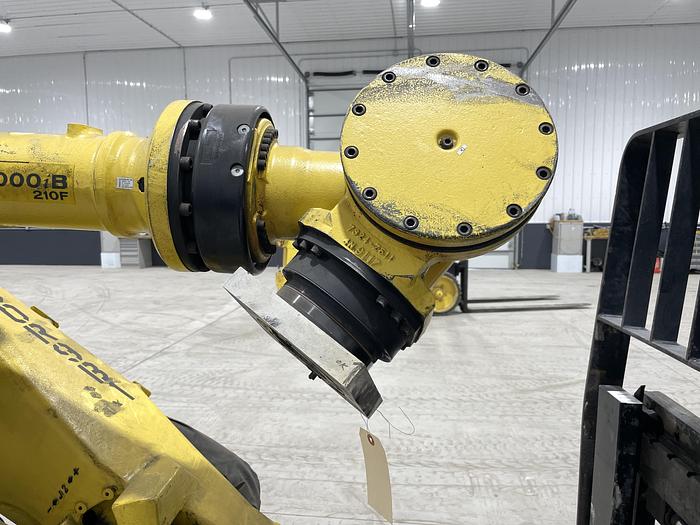 Used FANUC R2000iB/210F 6 AXIS ROBOT WITH R30iA CONTROLLER