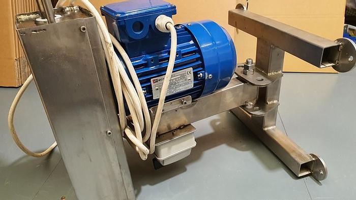 Used WALL-MOUNTED CABBAGE CORER