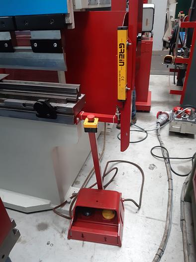 Usato PIEGATRICE COLGAR IDRAULICA 3000X90 TON