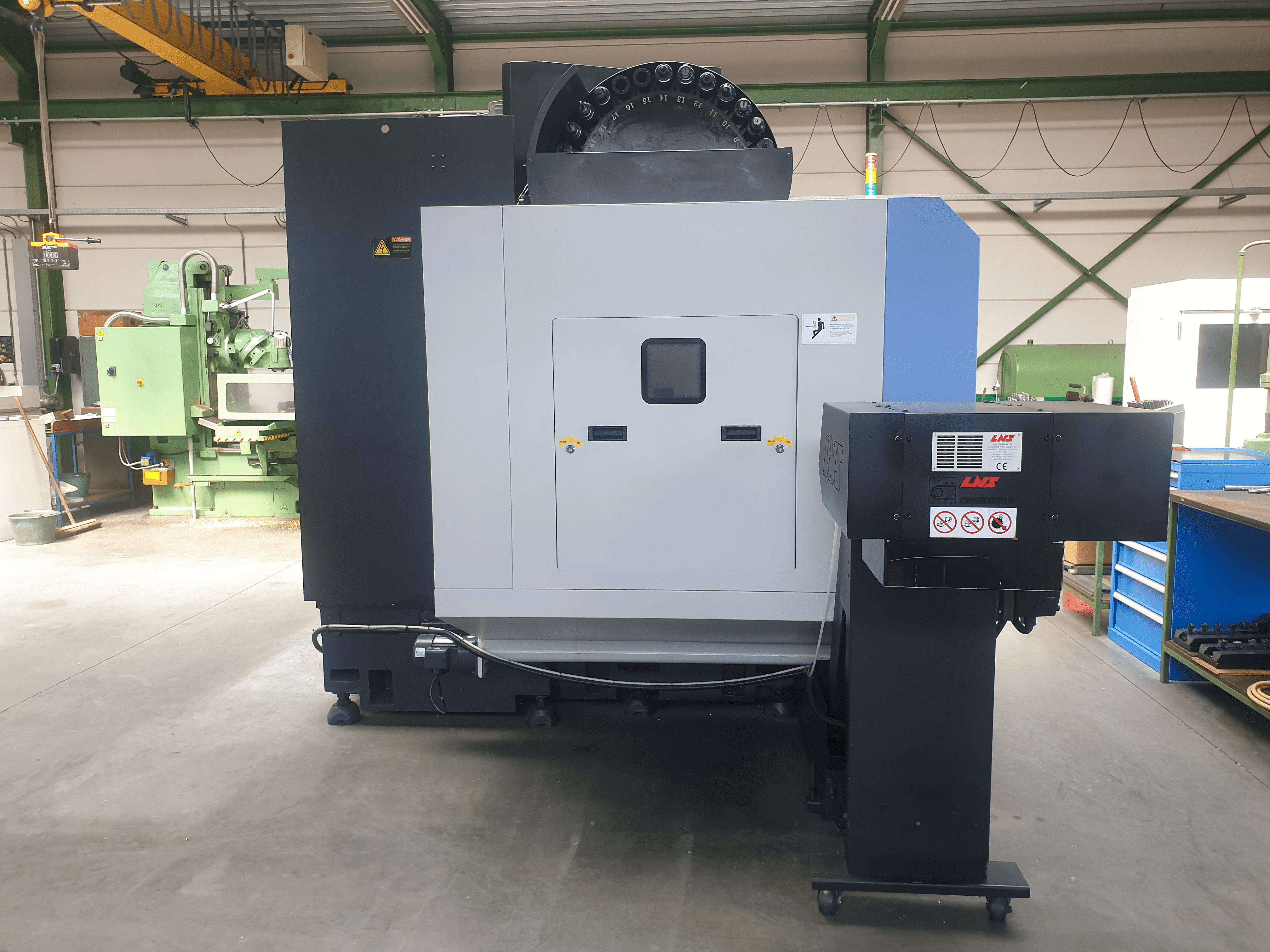 Used Doosan DNM 650 - Vertical Machining Center - 2013