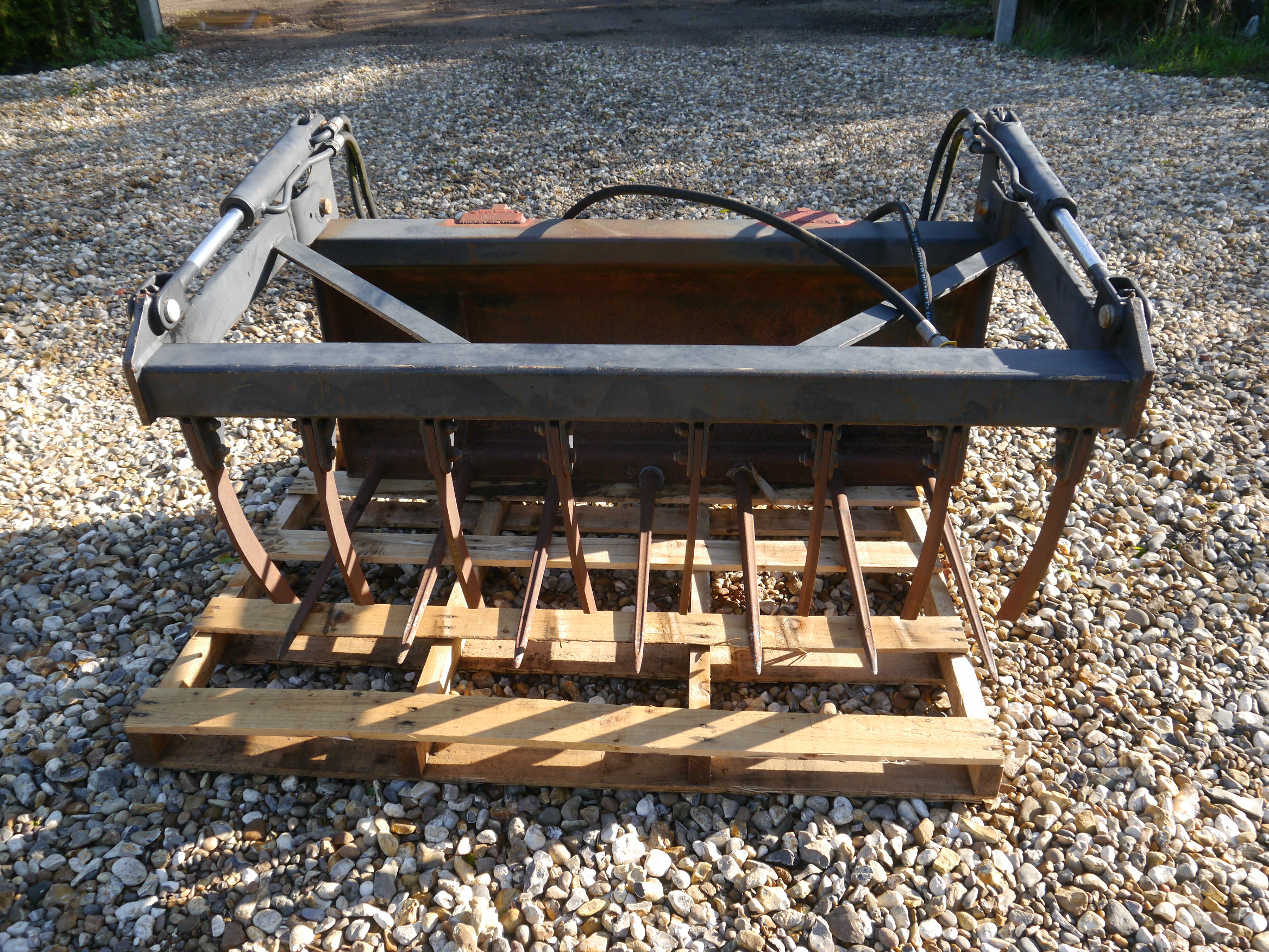 Used Quicke Muck Grab