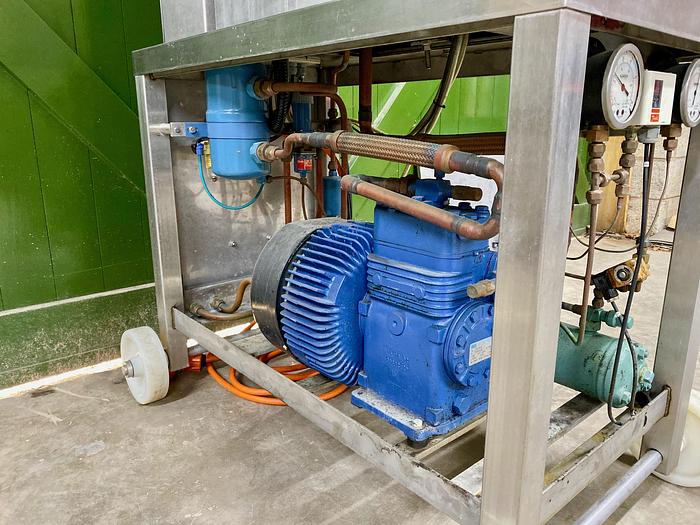 Used TECHNOHOY MF50 LABORATORY FREEZER