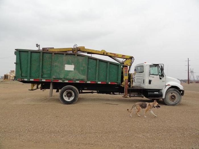 Used 2002 INTERNATIONAL DURASTAR 4400