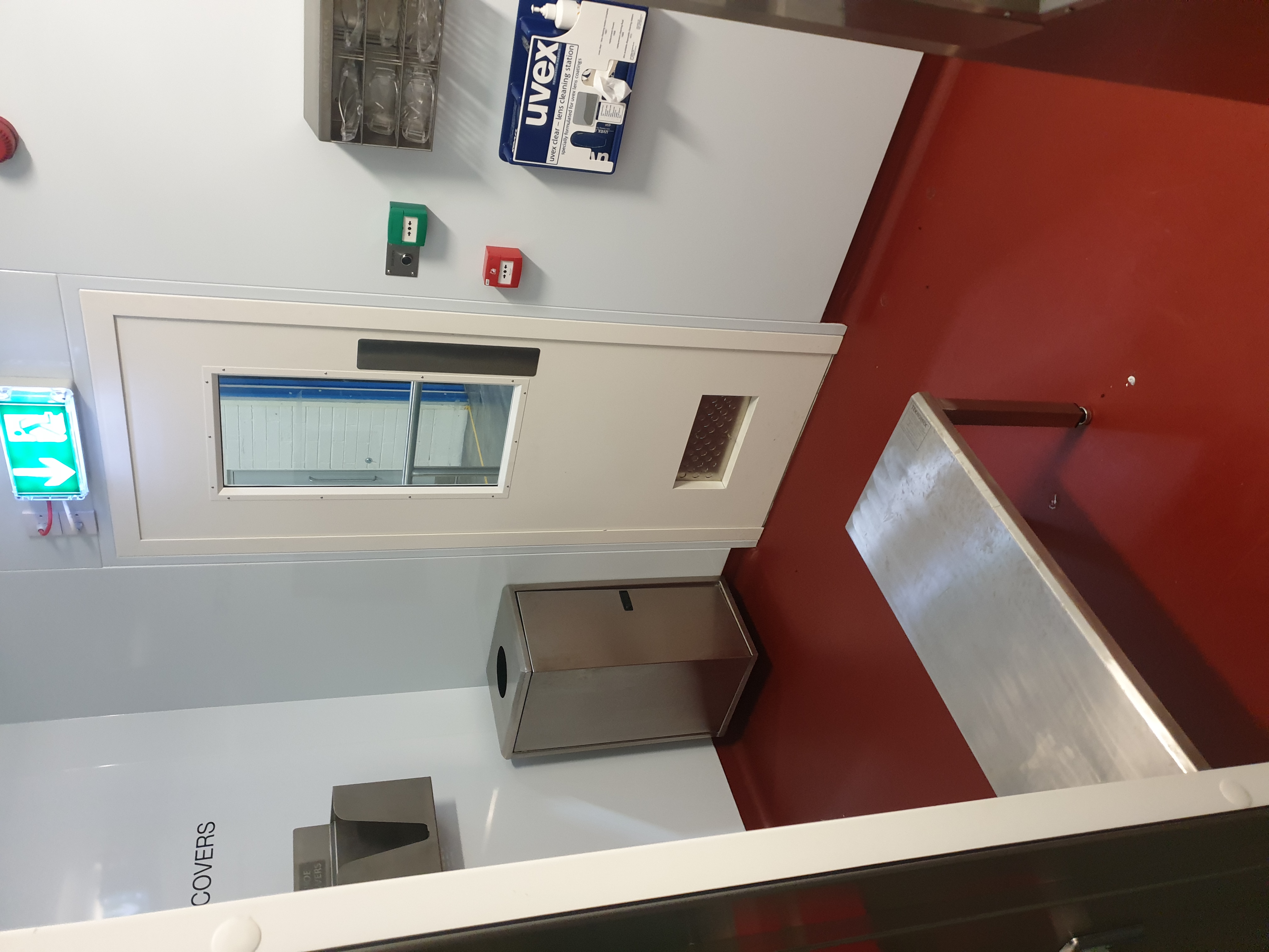 Used Extract Technologies Warehouse Downflow Sampling Booth