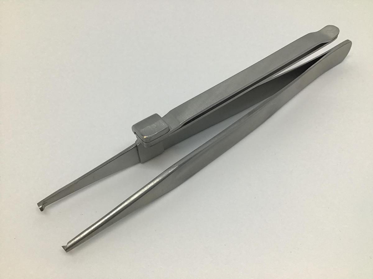 Adson 1 in 2 Teeth with Magazine 150mm