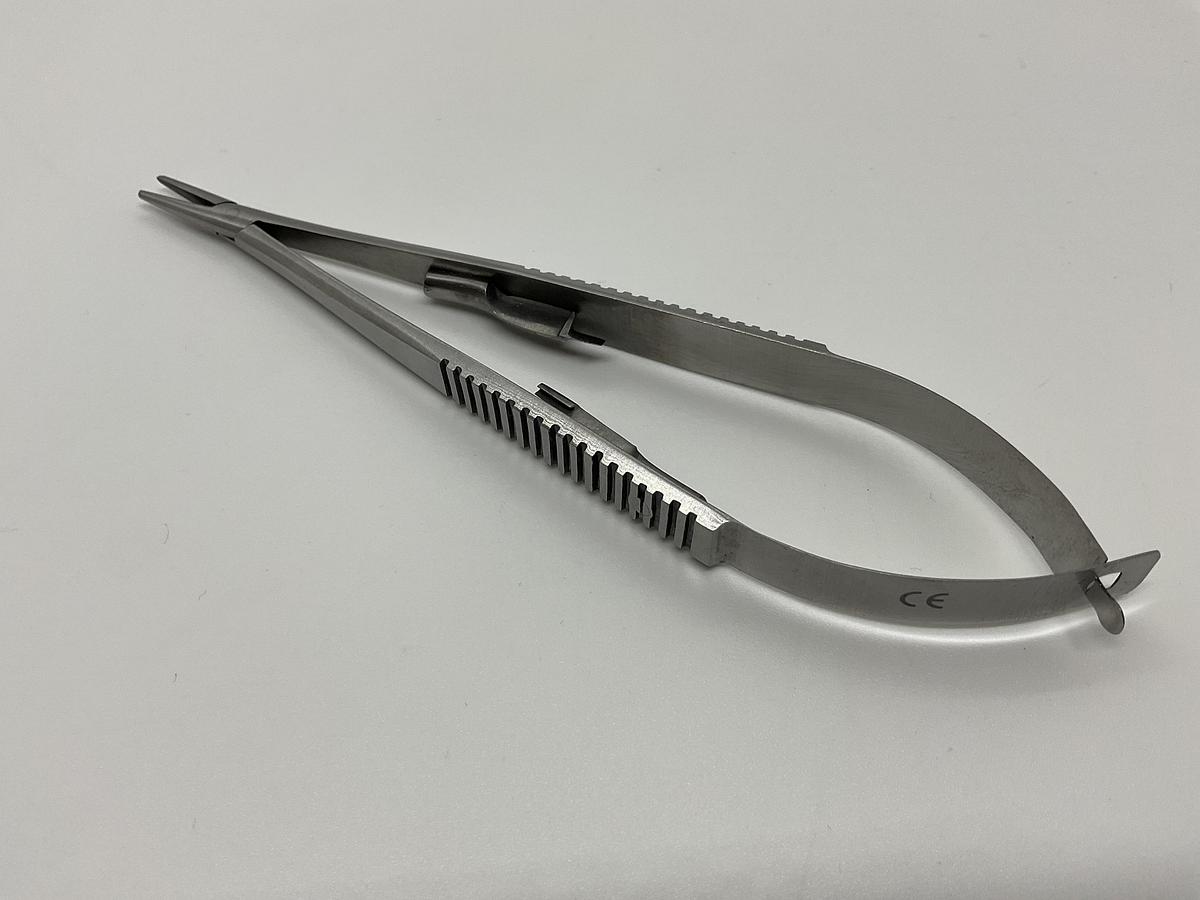 GB Medical Castroviejo with Catch 140mm