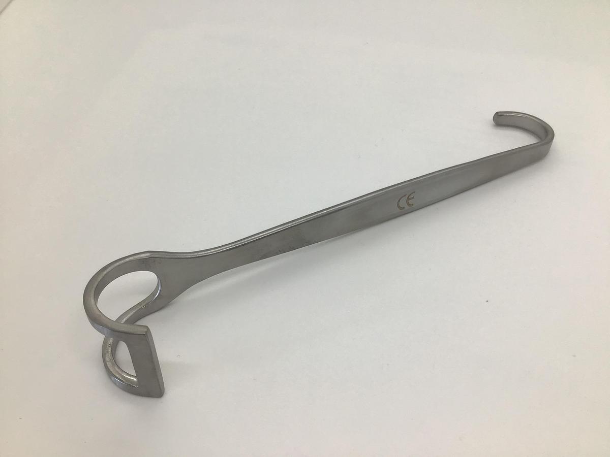 Canny Ryall Retractor 5mm Hook Blade 35mm Fenestrated Blade 190mm