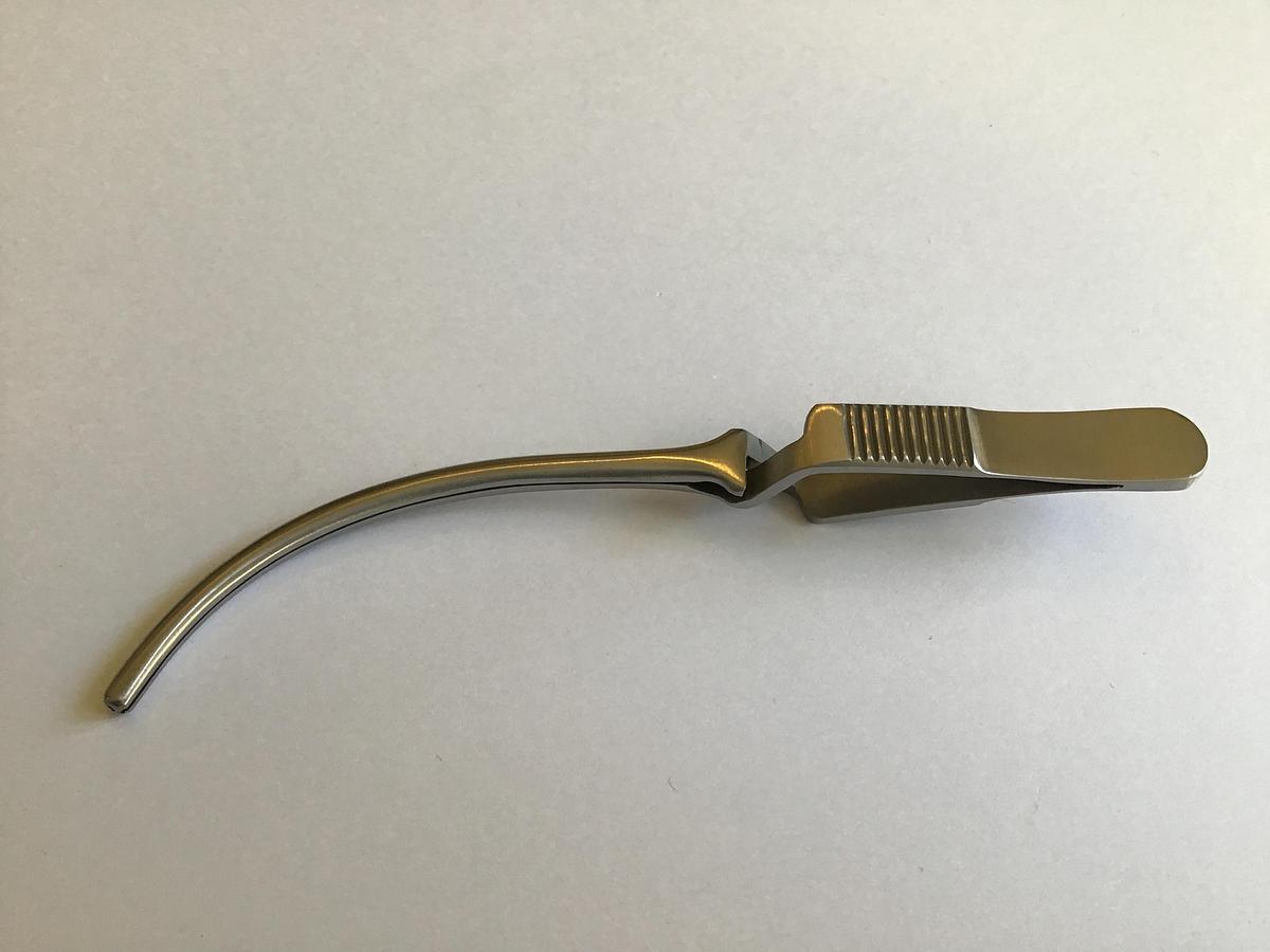 GB Medical Debakey Bulldog 1 in 2 teeth 125mm