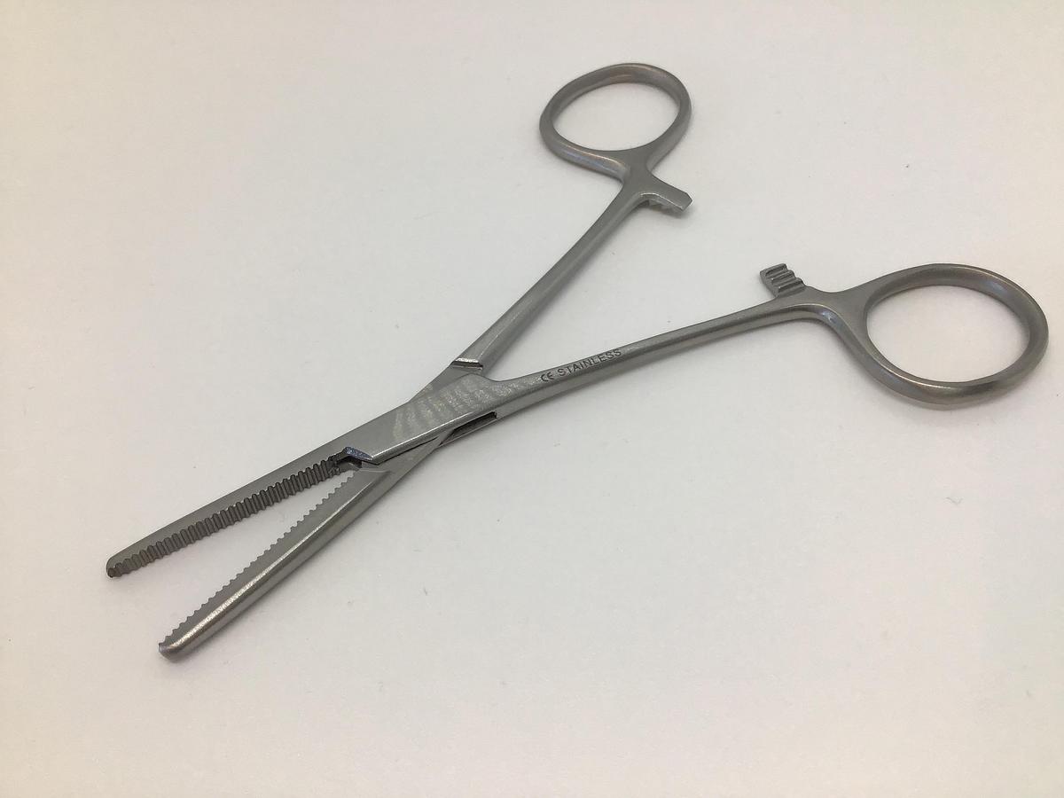 Spencer Wells Forcep Straight 125mm