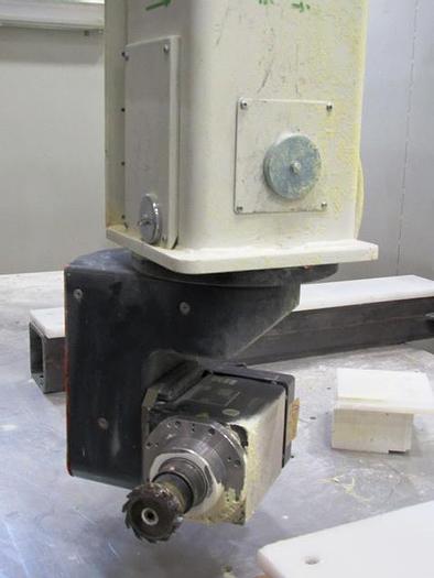 Used Quinatx E5512 5-Axis CNC Gantry Router