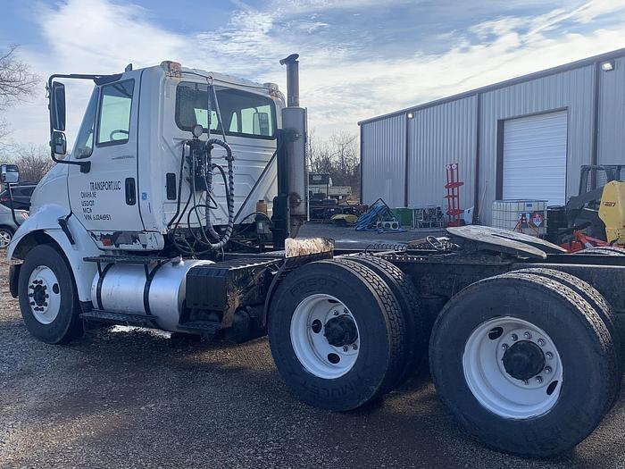 Used 2006 International  Day cab