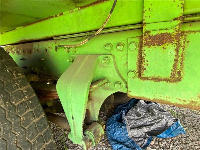 Used 1994 Freightliner 2000 Gallon Flat Bed Water Tank