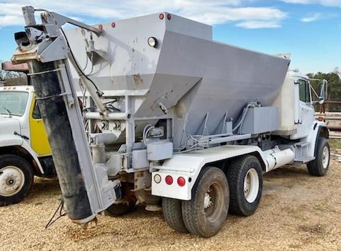 Used 1998 Reimer 9 Yard Volumetric Concrete Mixer Truck