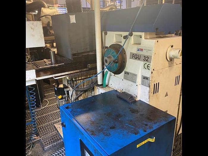Used 2010 TOS Olomouc FGU32 Horizontal Milling Machine