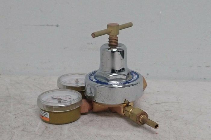 Used Radnor By Harris Model 25-100 PSIG Gas Regulator
