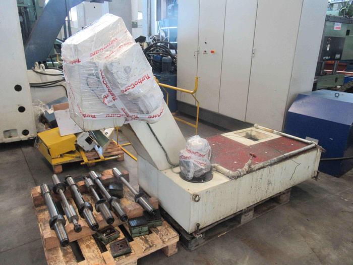 Usato DENTATRICE A CREATORE PFAUTER P 900 CNC