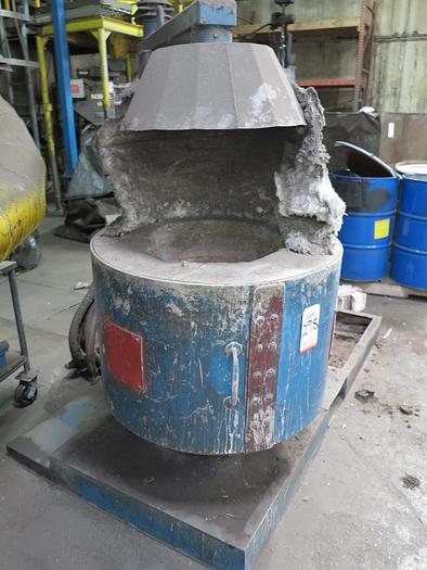 Used PILLAR 500 LB LIFT SWING FURNACE AB5102-5017 MARK8 (Sale Pending)