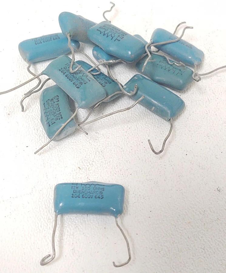 Used 🔥 (11PCS) 104 600V 645 - ITW CORNELL DUBILIER - QUENCHARC - 600Volt 100ohm