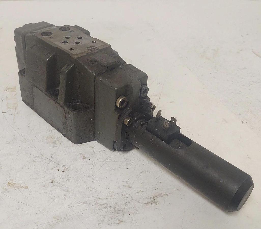 Used 🔥Rexroth 4WRD160150-31/10L Directional Control Valve 2ETK8/WC022MR