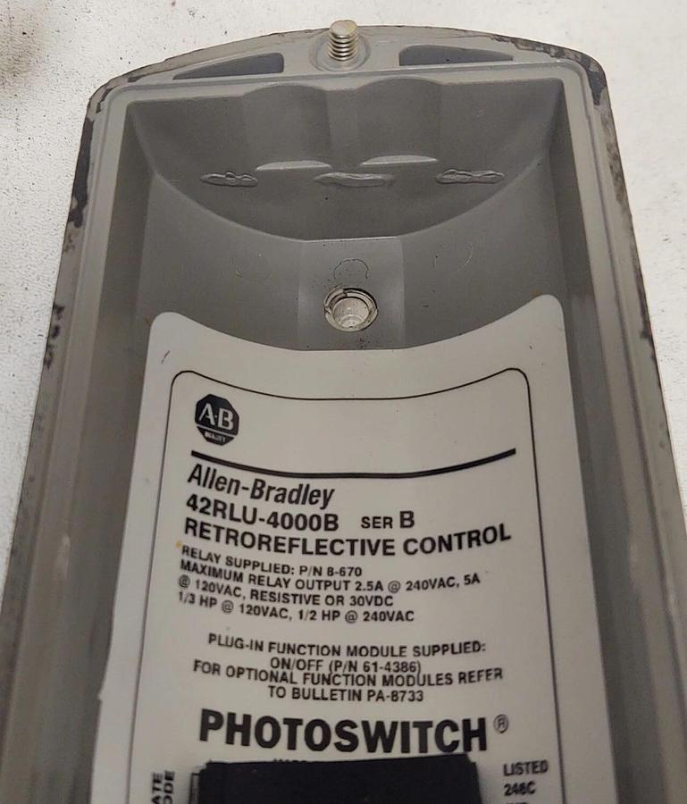 Used 🔥 Allen Bradley 42RLU-4000B Retroreflective Control PhotoSwitch