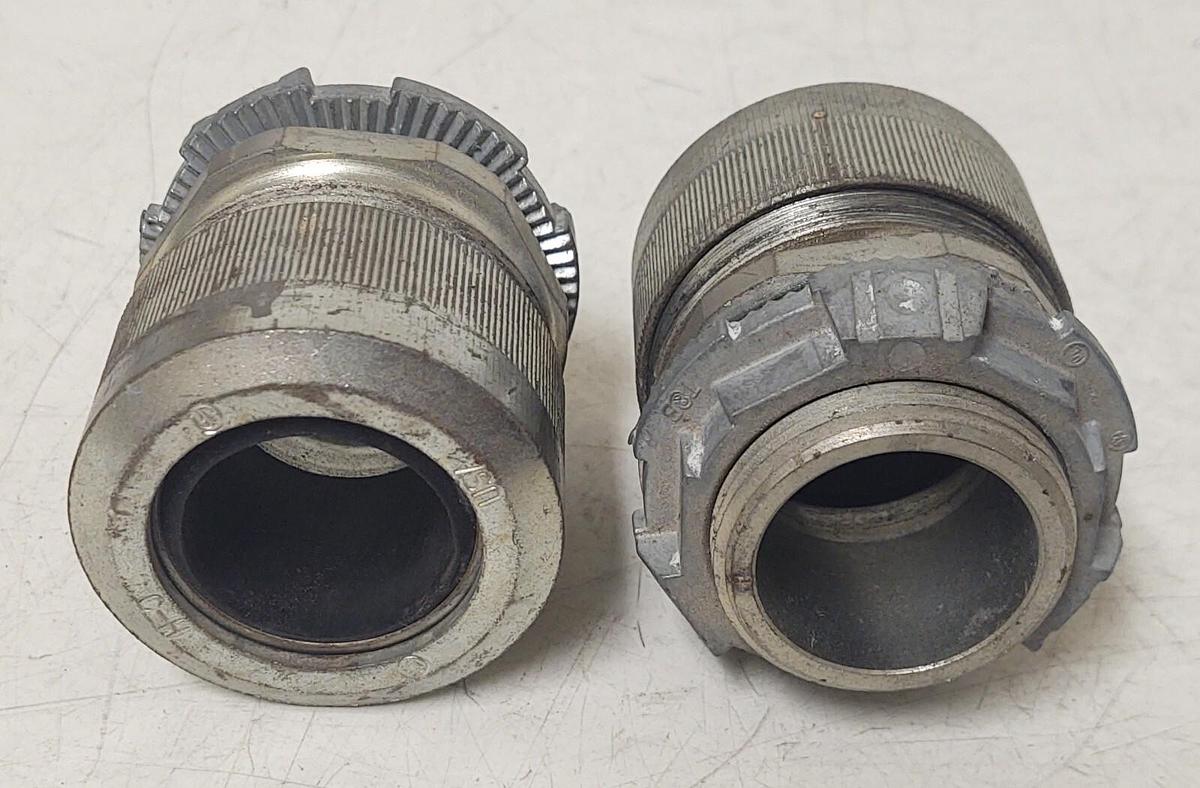 🔥 2 NEW  Cooper, Crouse-Hinds, Cable Cord Grip, 1-1/4" Gland, 1-1/4 Male Thread