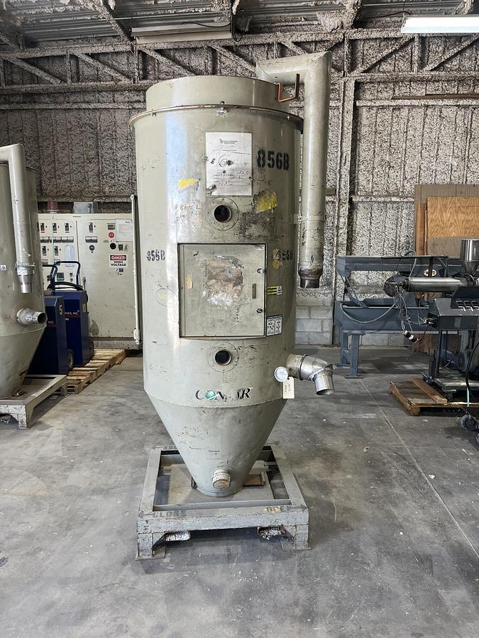Used CONAIR CH33-21 21 Cu Ft drying hopper