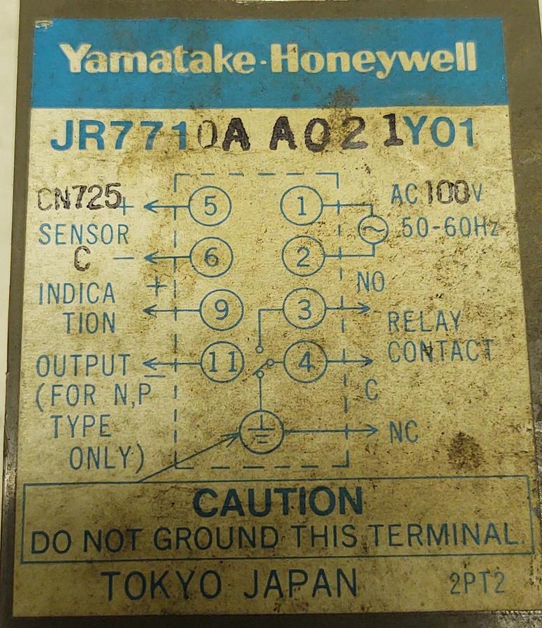 Used YAMATAKE HONEYWELL JR7710A 100 Deg C T/C Temperature Controller 100 VAC Panel