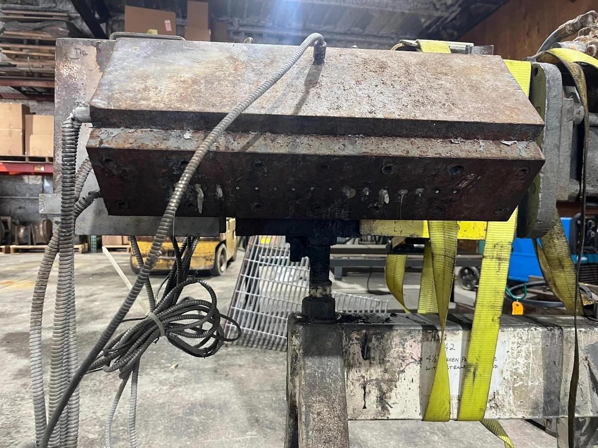Used 4.5" Extruder Hydraulic Screen Changer with Strand Die