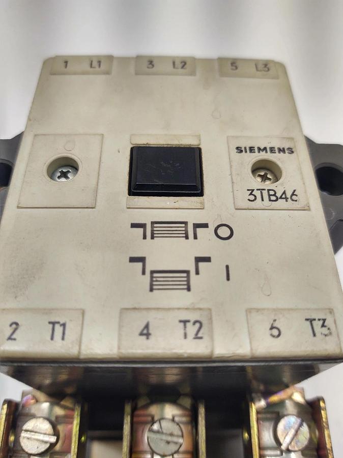 Used đŸ”¥Siemens 3TB46 17-0A Size 2 Starter with Overload, 110V Coil Motor Starter