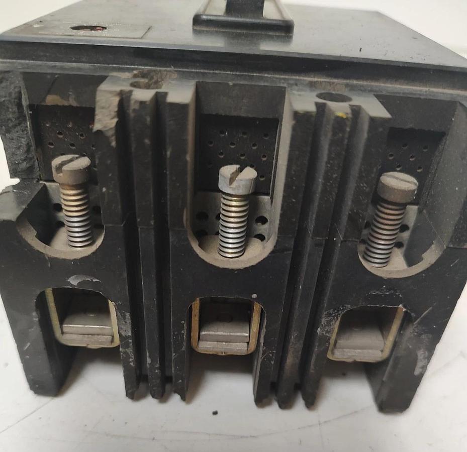Used 🔥Westinghouse 1268C14G04 Circuit Breaker FB SPL 3P 600VAC 100A, CHIPPED