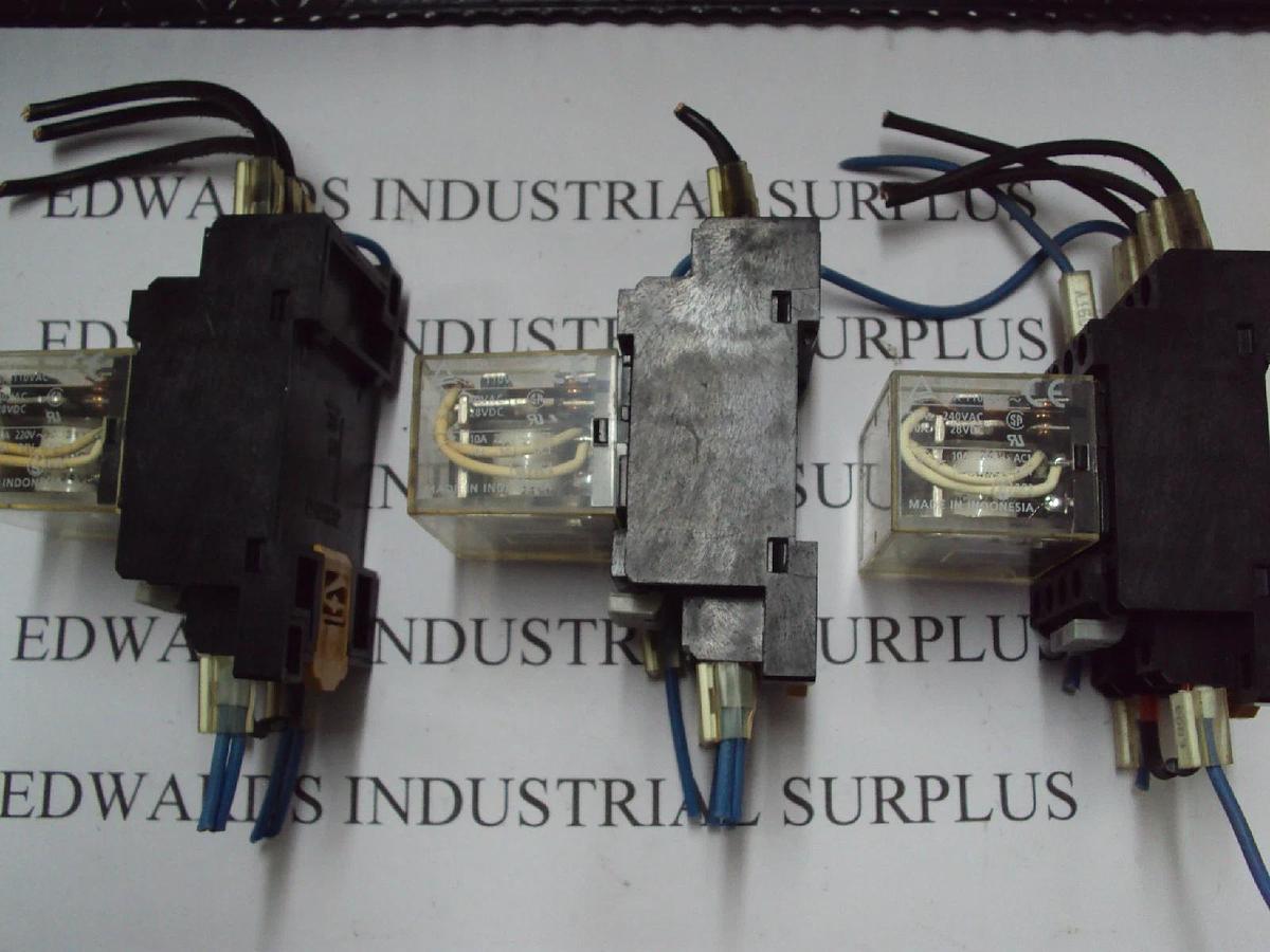 Used 3 OMRON LY4 Coil Relay IEC255 W/Socket, Base 2-M4X12 Plug