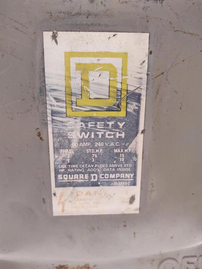 Used Square D D322N, Series E1, 60 Amp, 240 Volt, 3P4W, Fusible Disconnect Switch