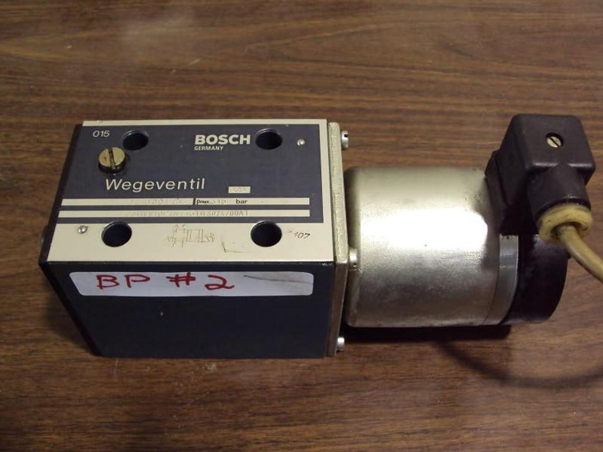 Used Arburg Bosch Wegeventil Hydraulic Valve 0810001136 For Arburg Molding Machine